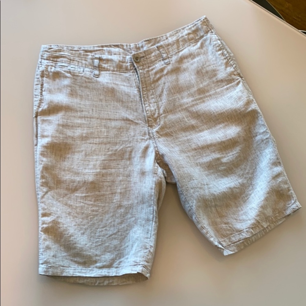 Gray Linen SearSucker shorts